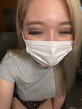 MOMOKA_33のウェブカメラショー