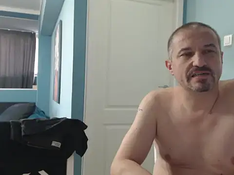 MisterFaithRO Show in webcam