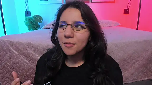 Chat +18 de HollyPeach ao vivo