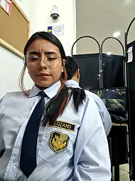 Chat +18 de Angela__05 ao vivo