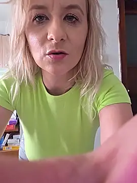 KaylinJan live XXX chat