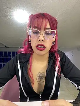 צ'אט XXX בשידור חי של MeraSecretXXX