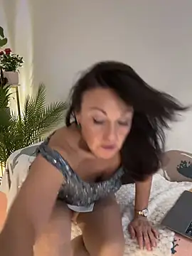 Chatroom XXX en direct de HotLdyllic