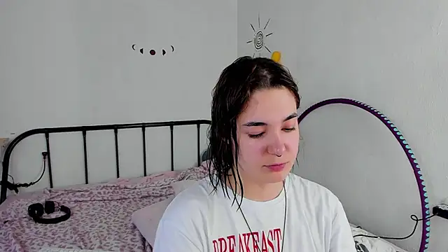 LiyaFly Adlı Modelin Canlı XXX Sohbeti