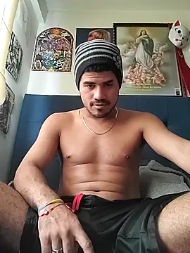 Latins_on_fire's Live XXX Chat