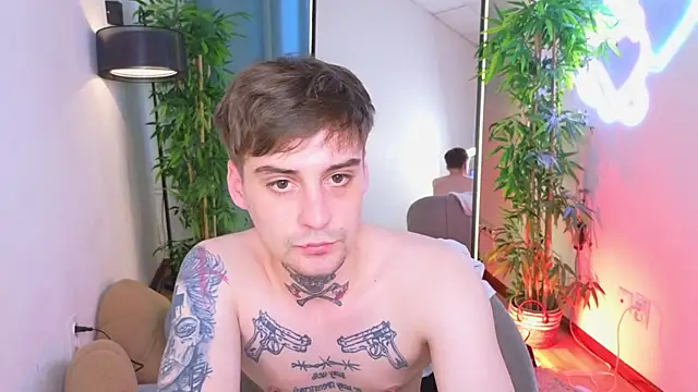 drillfi11's Live XXX Chat