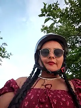 bellapaty's Live XXX Chat