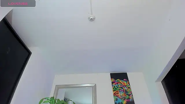 Naughty_Blue Live XXX-chat
