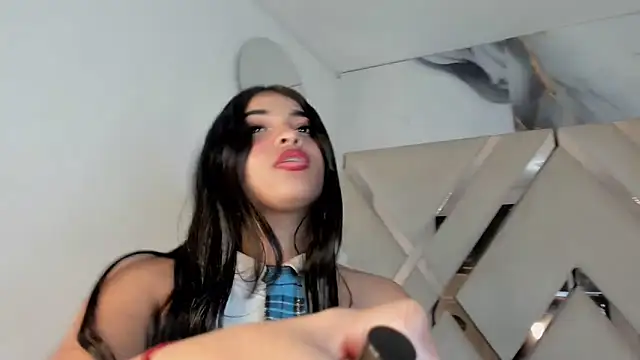 Chat +18 de honeyhtx ao vivo