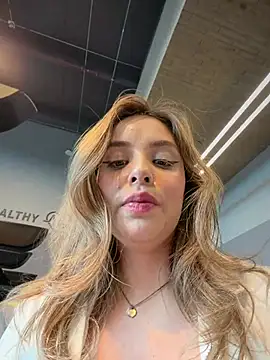 Alirawrz's Live XXX Chat
