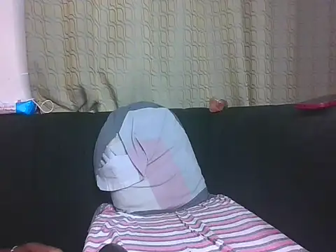 savage_and_sweet Adlı Modelin Canlı XXX Sohbeti