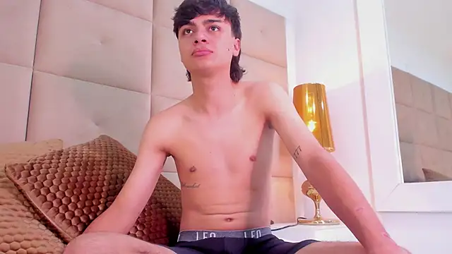 Ohricky Live XXX Chat