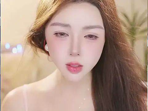 Qiaoqiao__ Chat XXX in diretta