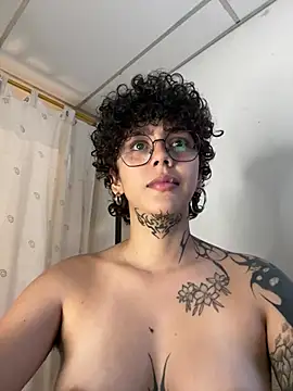 Chat +18 de Abby_Evanns1 ao vivo