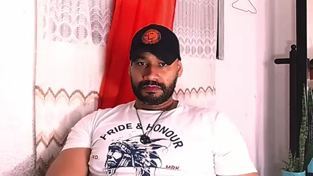 XXX chat uživo modela musclehetero