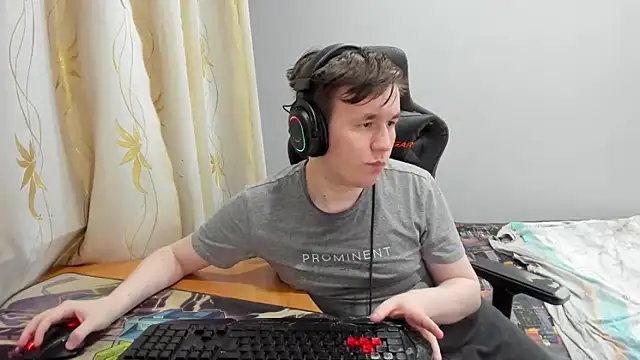 iliaskrislove: онлайн-секс-чат