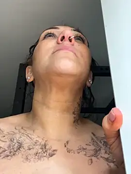Chat XXX ao vivo de LittleMissEeve