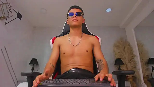 Show de DylanRoyce_ na webcam