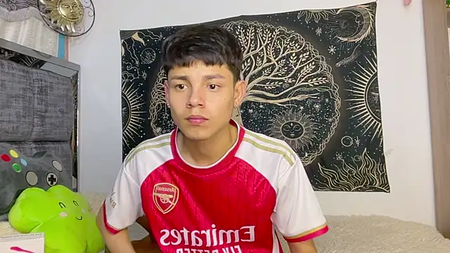 دردشة Andy_Belier23 الجنسية المباشرة