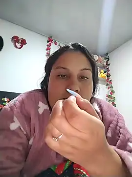 esmeralda_jadees' Live XXX Chat