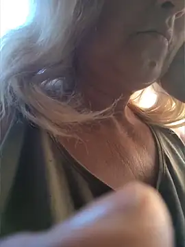 XXX chat uživo modela Divineblond