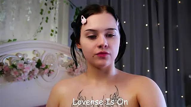 MelaineCoreのライブXXXチャット