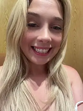 Онлайн чат XXX CherryAuroraa