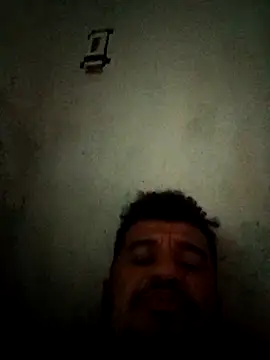 tarra122 Adlı Modelin Canlı XXX Sohbeti