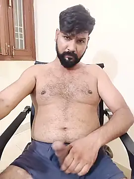 Shiva7478 Adlı Modelin Canlı XXX Sohbeti