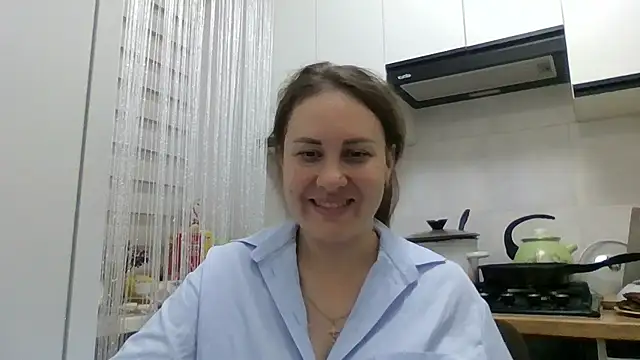 Chat +18 de MeadowEyes ao vivo
