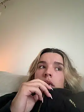 maisiesmithx Chat XXX in diretta