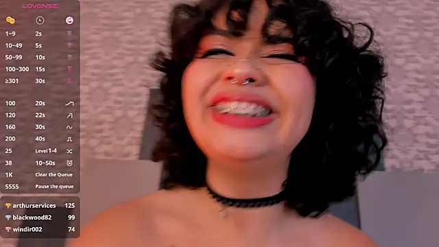 Živý XXX chat HornetNoir