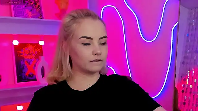 StephanieSweety Chat XXX in diretta