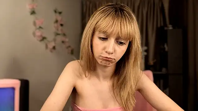 TaiteFairfield Live XXX-Chat