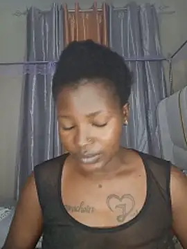 TrishaKalid – Naživo XXX chat