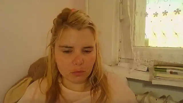Онлайн чат XXX HornyElena