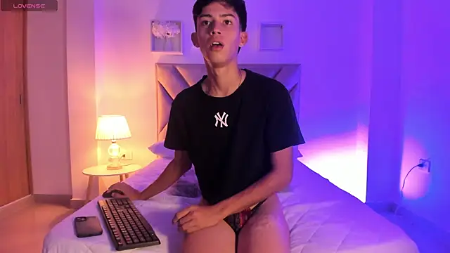 Chat XXX en directo de Baby_noahtt