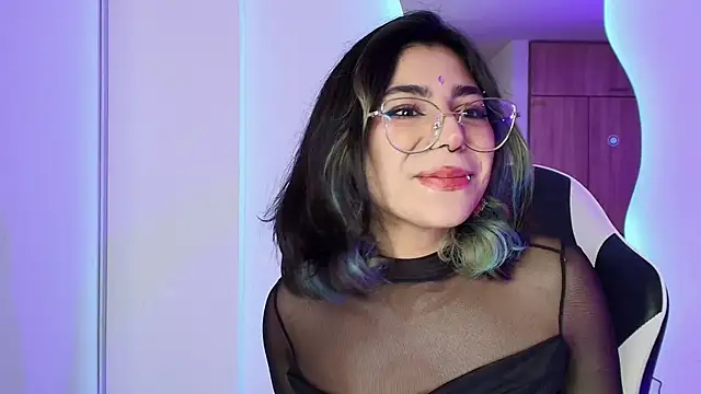 Alejaa_storm Adlı Modelin Canlı XXX Sohbeti