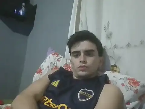 Rodrigo99_9のライブXXXチャット