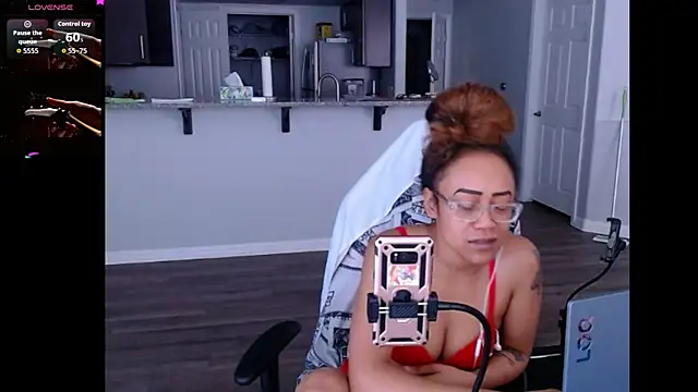 Онлайн чат XXX RylReese