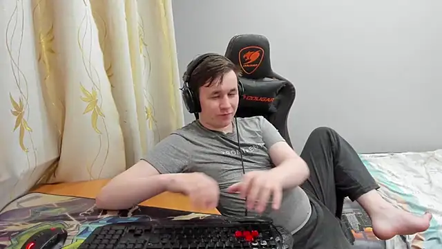iliaskrislove Chat XXX live