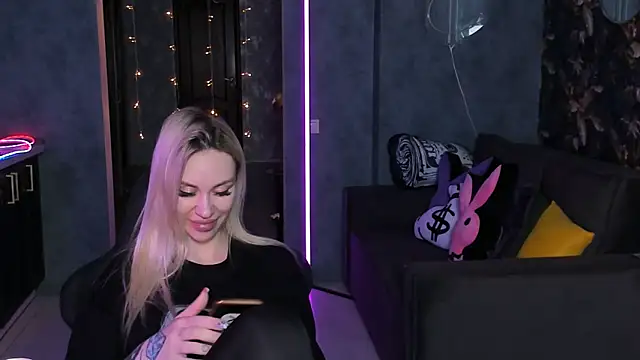 Blckmirrorrn Live XXX chat