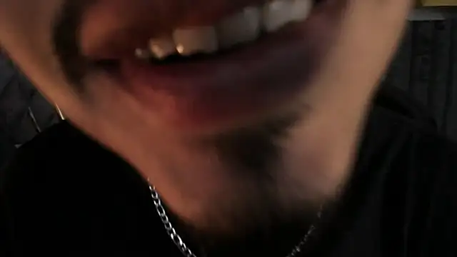 Chat XXX en directo de NicolaiKarav
