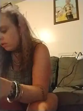 TWiSTYTheTwizted's Live XXX Chat