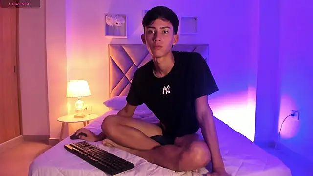 Онлайн чат XXX Baby_noahtt