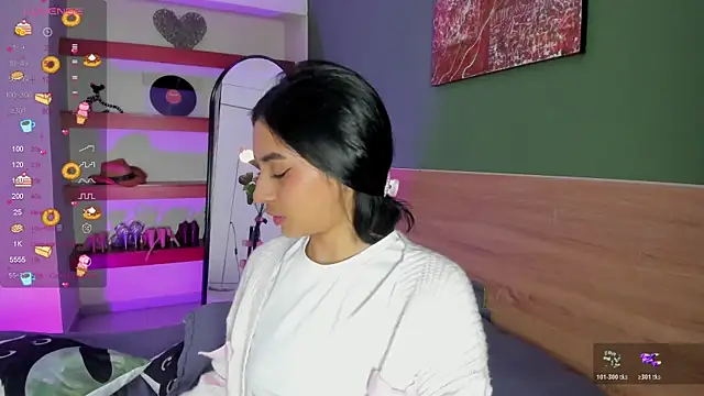 lilith_petit_ Adlı Modelin Canlı XXX Sohbeti