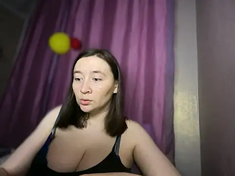 Chat +18 de MimiYolaVi ao vivo