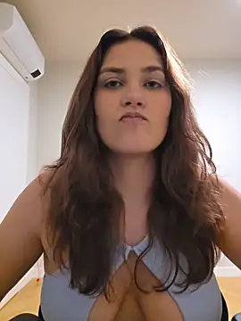 XXX chat uživo modela MiaRides19