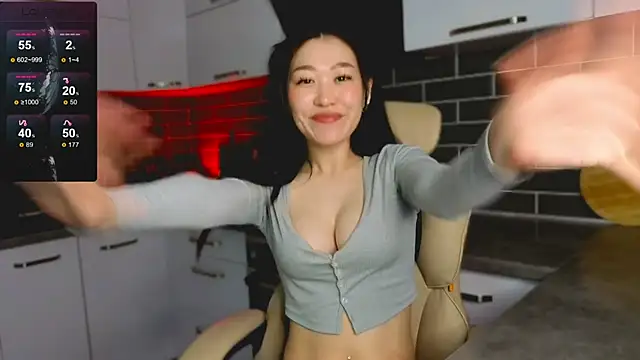 ShaiyaMinn3's Live XXX Chat