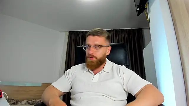Findom_guy 现场XXX聊天